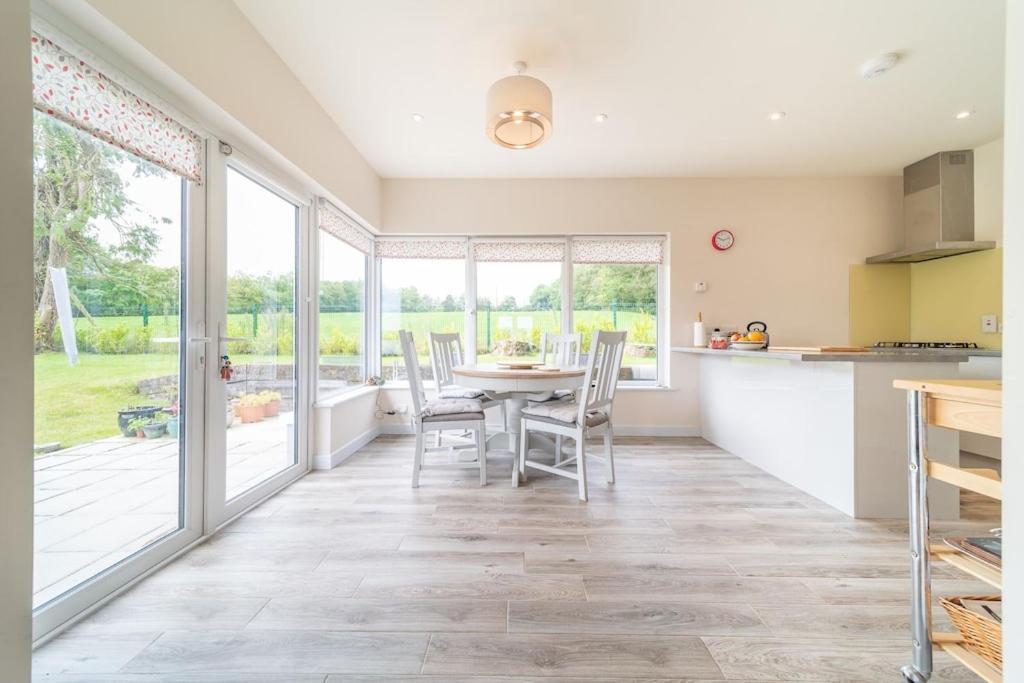 2 Bed Waterfront Property - Close To Courtmacsherry Корк Экстерьер фото