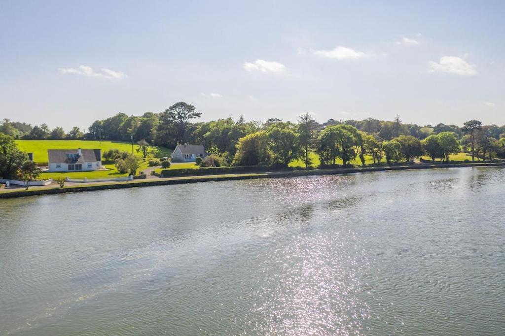 2 Bed Waterfront Property - Close To Courtmacsherry Корк Экстерьер фото